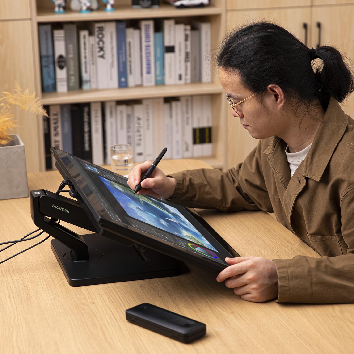 HUION Stand, Single Monitor Arm for 17-32 inch Screens, Holds up to 22 lbs, Adjustable Monitor Mount with Gas Spring Full Motion, VESA 75x75 & 100x100mm - Image 6